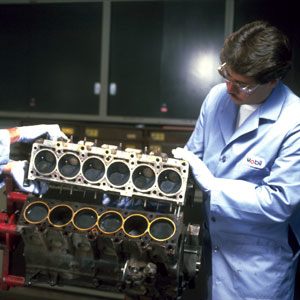 what-engine-oil-does-article